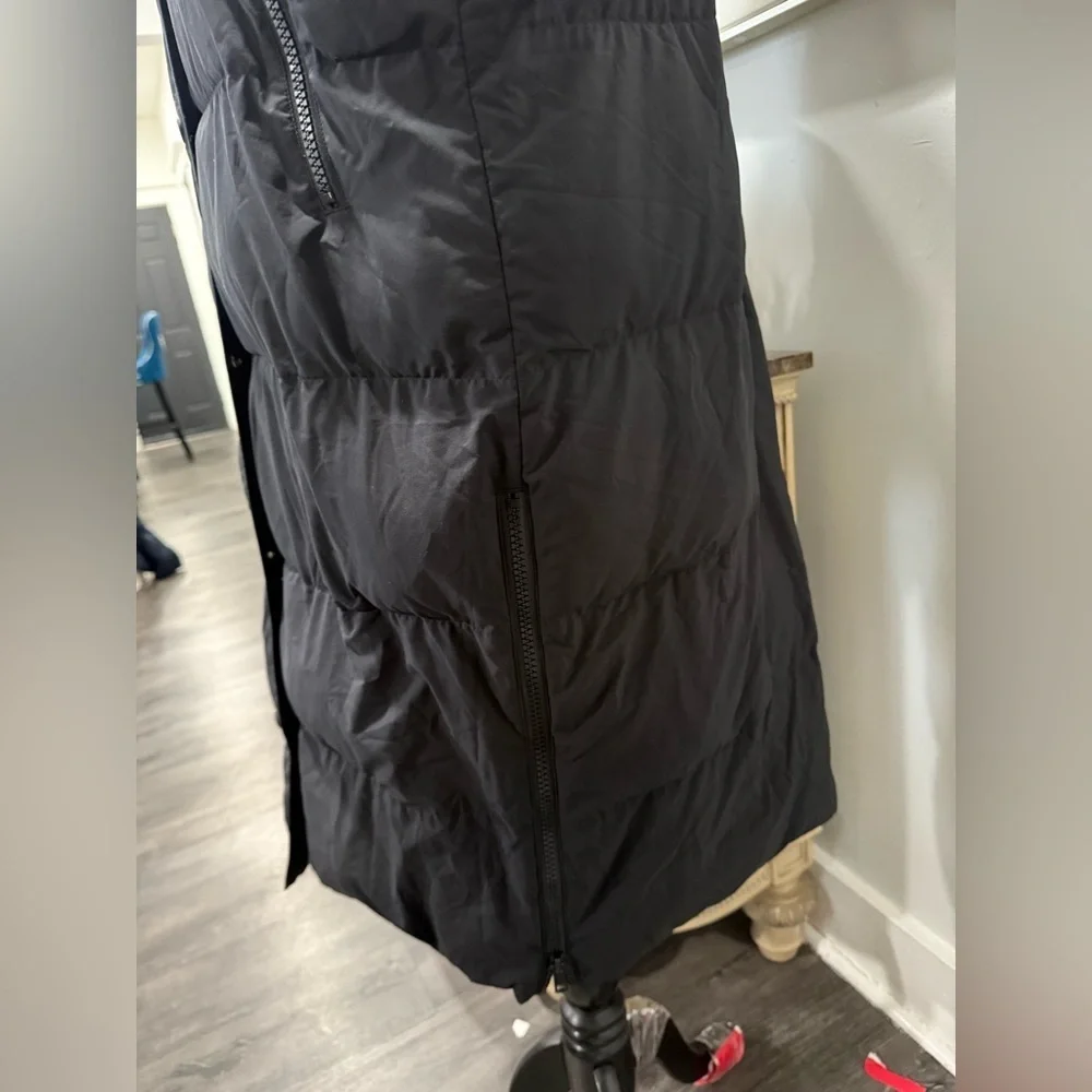 ALO Yoga Black Puffer Coat